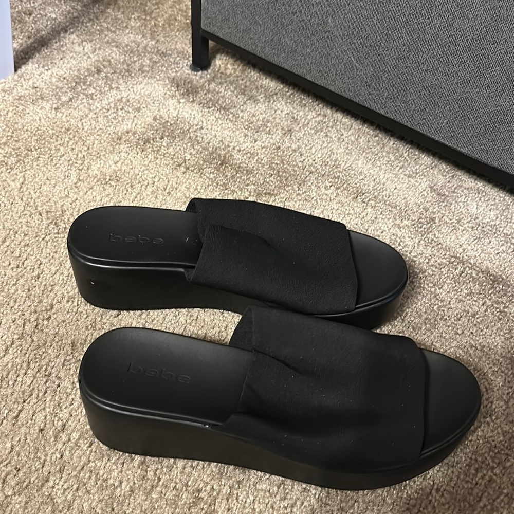 Like new Bebe black mod platform shoes